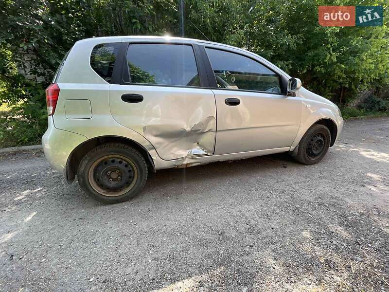 Хетчбек Chevrolet Aveo 2006 в Дніпрі