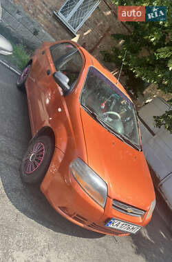 Седан Chevrolet Aveo 2005 в Києві