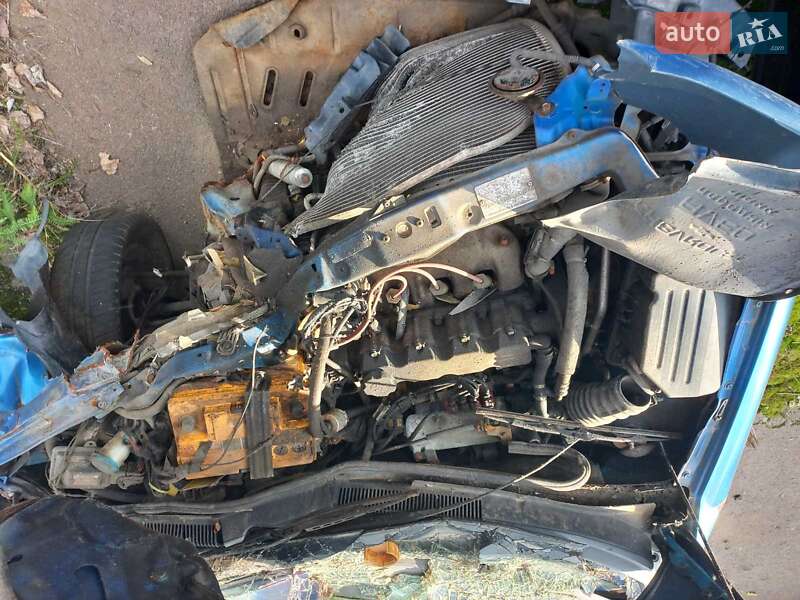 Седан Chevrolet Aveo 2004 в Києві