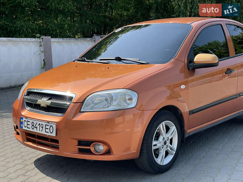 Седан Chevrolet Aveo 2006 в Черновцах