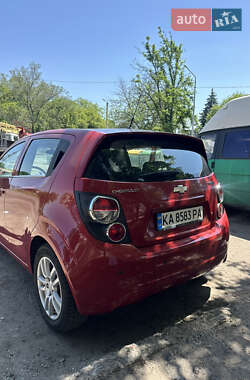 Хетчбек Chevrolet Aveo 2012 в 