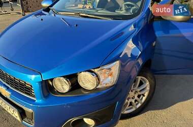 Хэтчбек Chevrolet Aveo 2012 в 