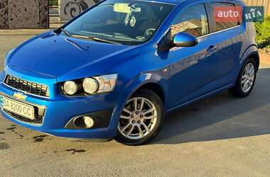 Хэтчбек Chevrolet Aveo 2012 в 
