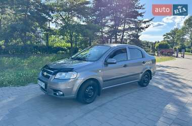 Седан Chevrolet Aveo 2006 в Горішніх Плавнях