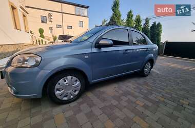 Седан Chevrolet Aveo 2008 в Черновцах