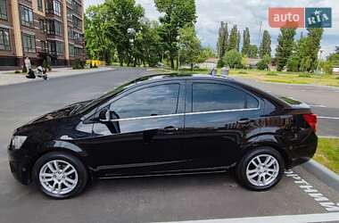 Седан Chevrolet Aveo 2013 в Чернігові