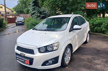 Седан Chevrolet Aveo 2013 в Киеве