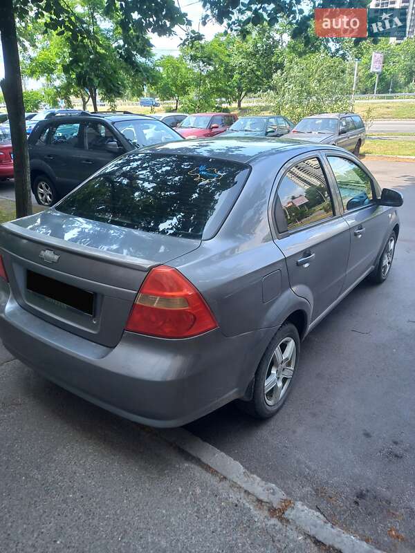 Седан Chevrolet Aveo 2006 в Києві