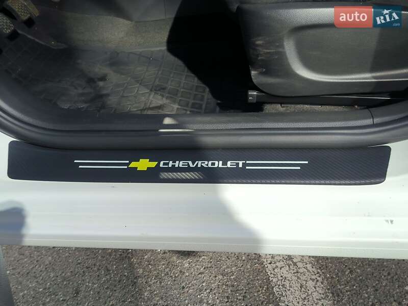 Седан Chevrolet Aveo 2018 в Киеве