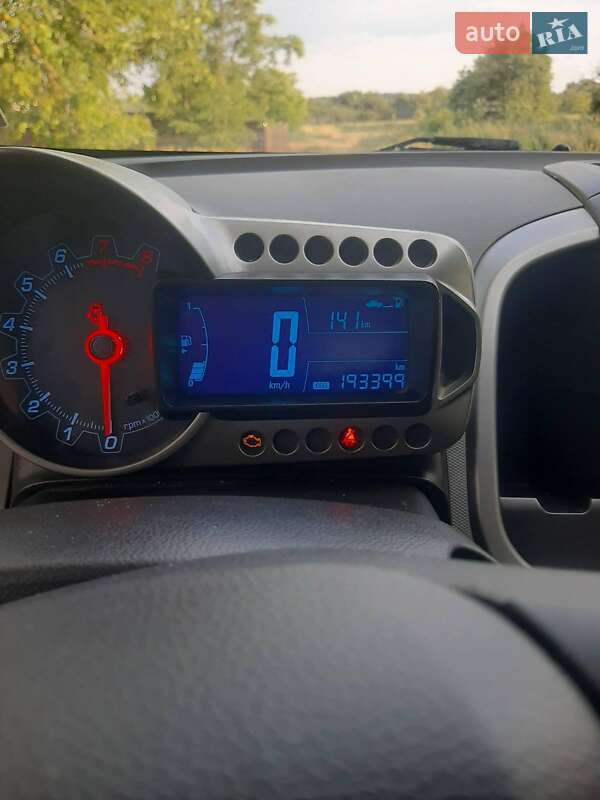 Седан Chevrolet Aveo 2013 в Новоукраїнці