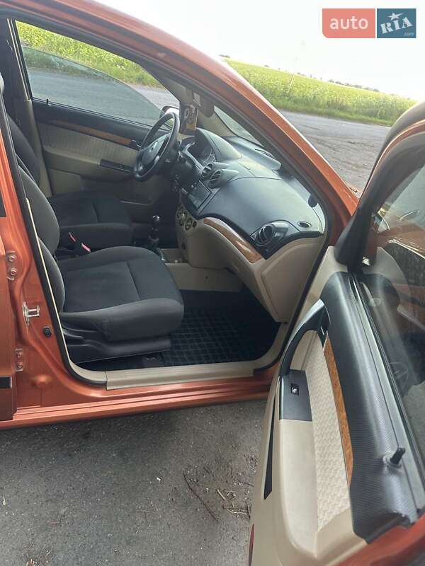 Седан Chevrolet Aveo 2008 в Катеринополе