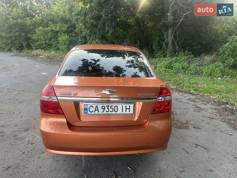 Седан Chevrolet Aveo 2008 в Катеринополе