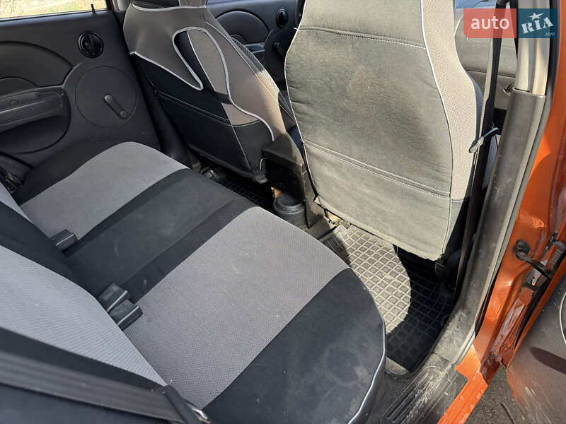 Седан Chevrolet Aveo 2005 в Ладыжине