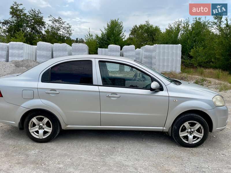 Седан Chevrolet Aveo 2008 в Кривому Розі