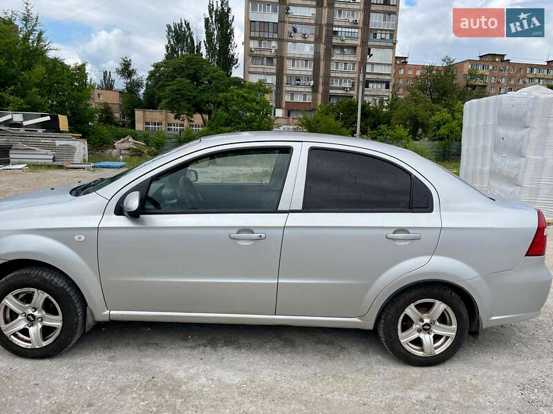 Седан Chevrolet Aveo 2008 в Кривому Розі