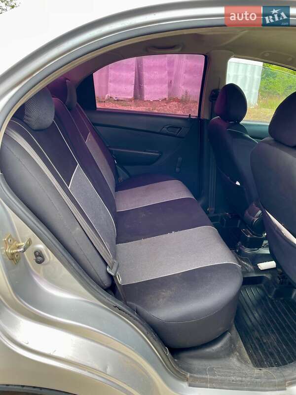 Седан Chevrolet Aveo 2008 в Кривому Розі