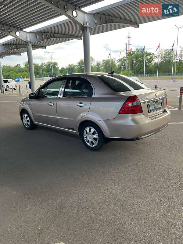 Седан Chevrolet Aveo 2008 в Запорожье