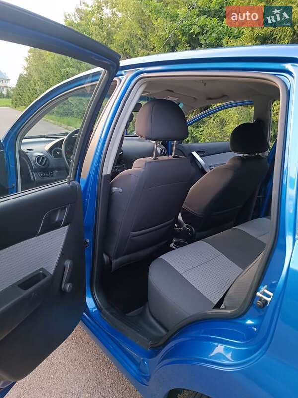 Хэтчбек Chevrolet Aveo 2008 в Ровно