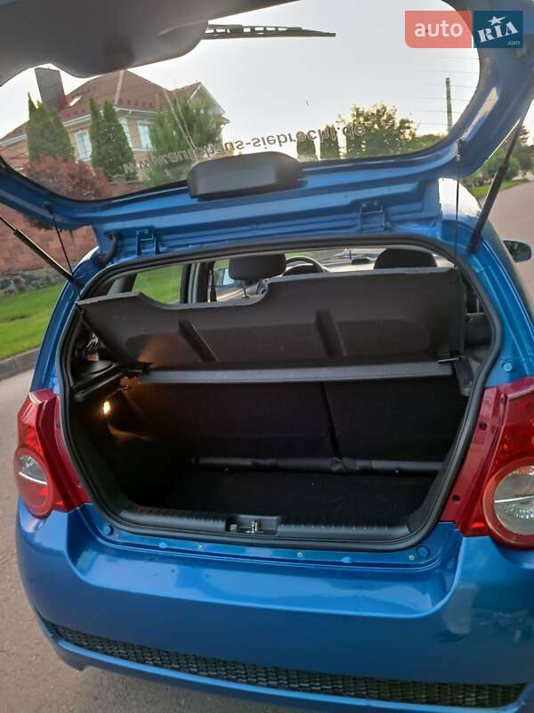 Хэтчбек Chevrolet Aveo 2008 в Ровно