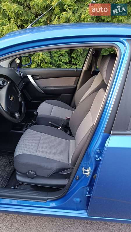 Хэтчбек Chevrolet Aveo 2008 в Ровно