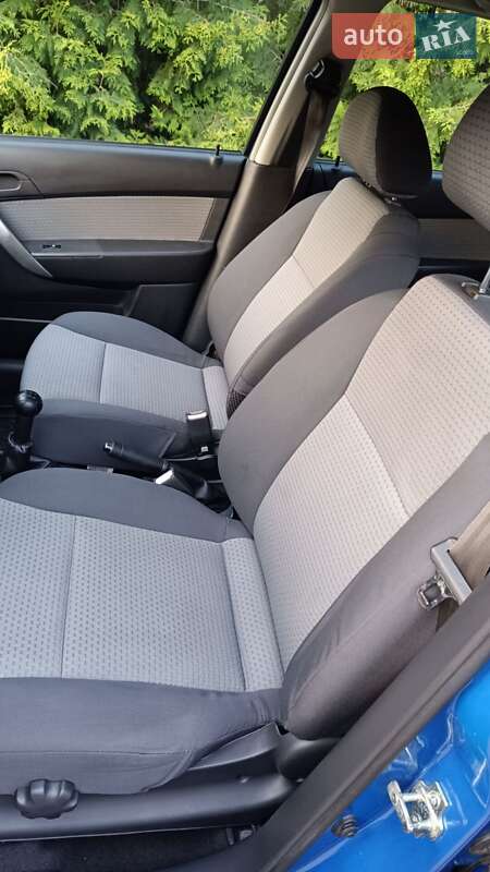 Хэтчбек Chevrolet Aveo 2008 в Ровно