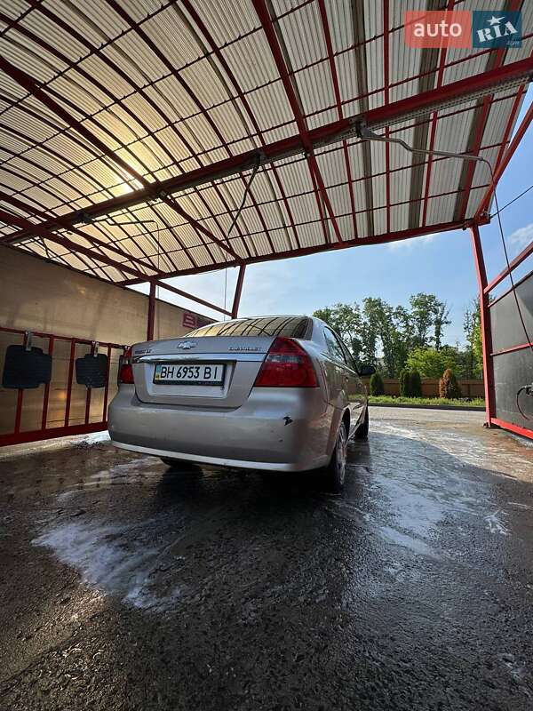 Седан Chevrolet Aveo 2007 в Измаиле