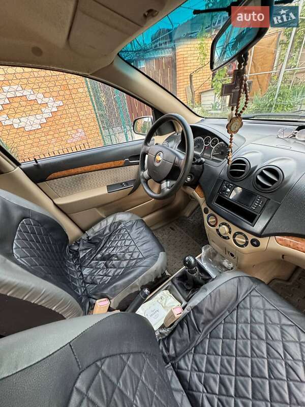 Седан Chevrolet Aveo 2007 в Измаиле