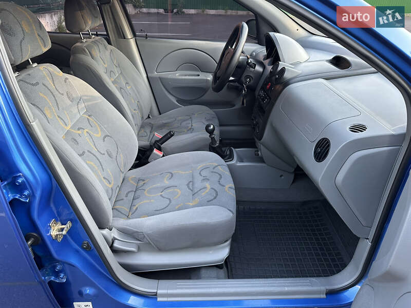 Седан Chevrolet Aveo 2004 в Одессе
