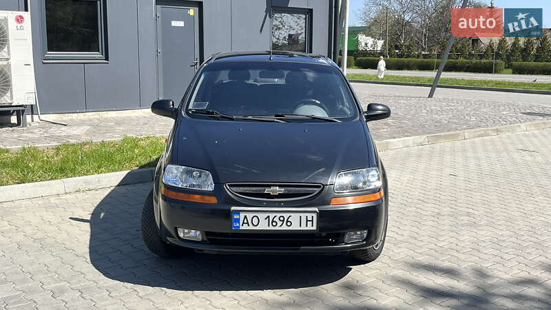 Седан Chevrolet Aveo 2005 в Ужгороді