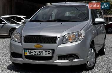 Хетчбек Chevrolet Aveo 2011 в Дніпрі
