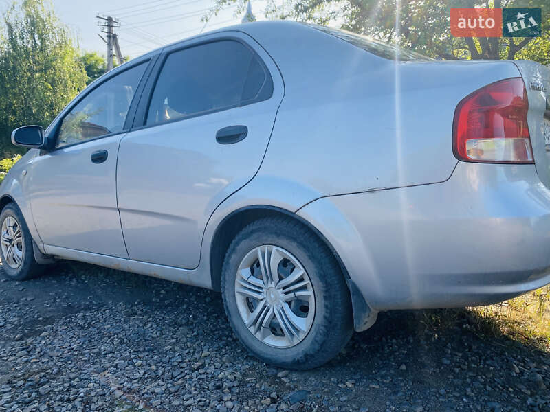Седан Chevrolet Aveo 2006 в Мукачево
