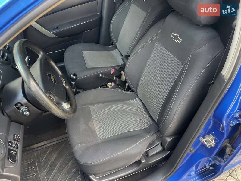 Седан Chevrolet Aveo 2008 в Миколаєві