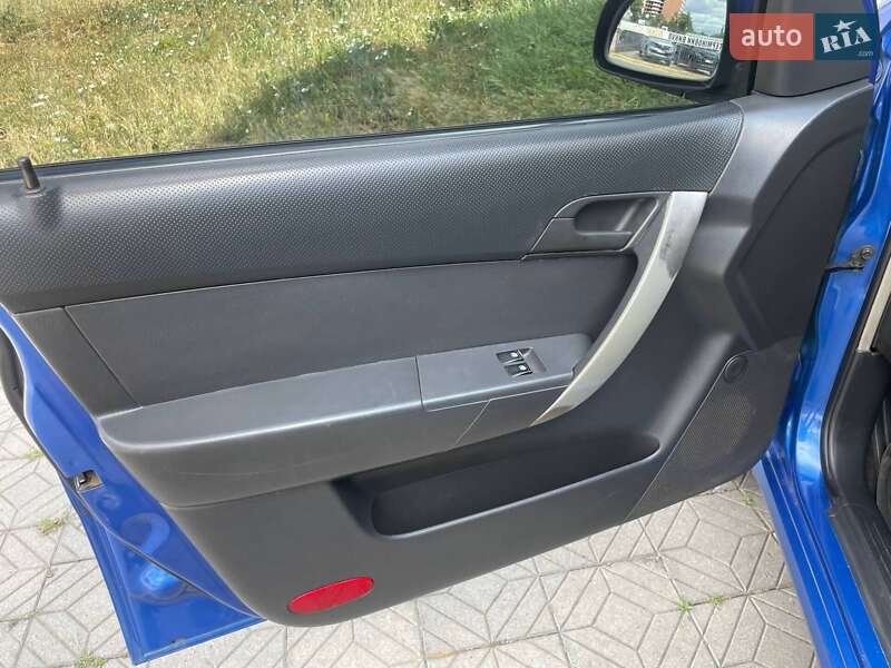 Седан Chevrolet Aveo 2008 в Миколаєві