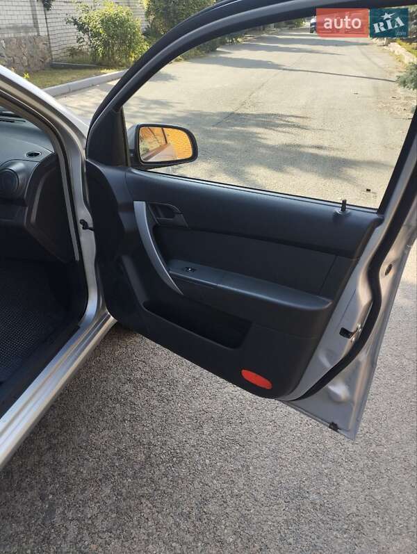 Седан Chevrolet Aveo 2008 в Дніпрі