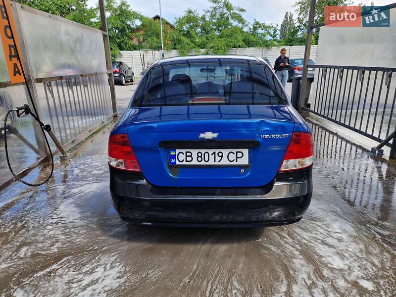 Седан Chevrolet Aveo 2003 в Чернигове