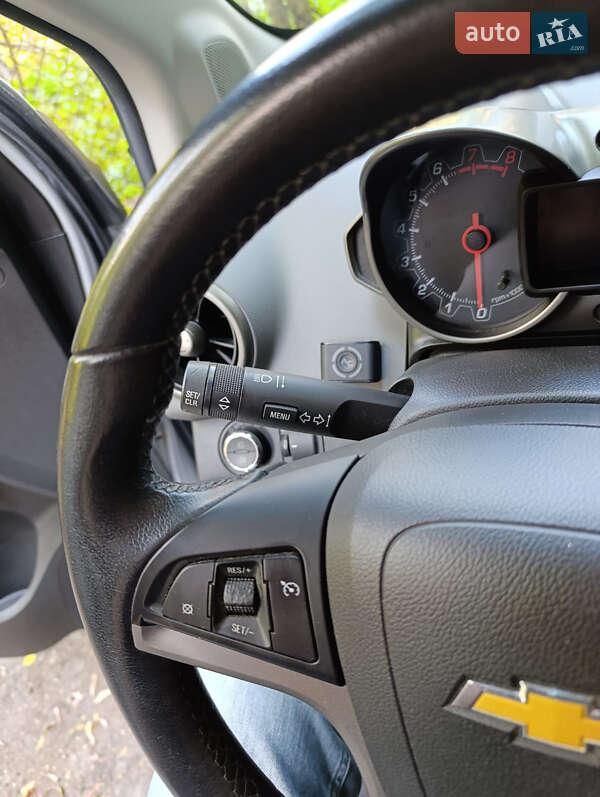 Седан Chevrolet Aveo 2012 в Киеве фото 8 Седан Chevrolet Aveo 2012 в Киеве