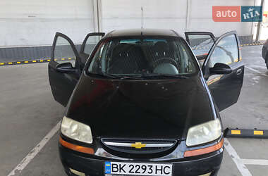 Хетчбек Chevrolet Aveo 2005 в 