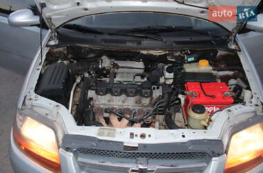 Седан Chevrolet Aveo 2005 в 