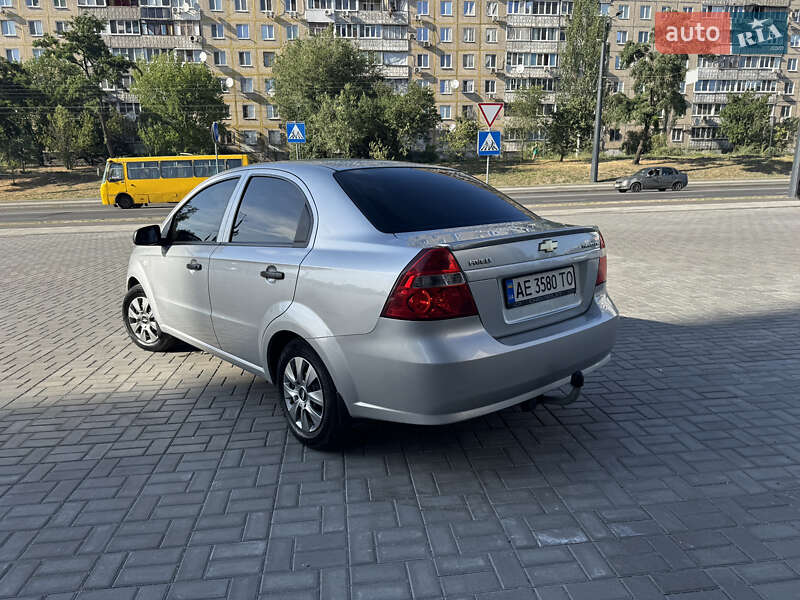 Седан Chevrolet Aveo 2009 в Дніпрі