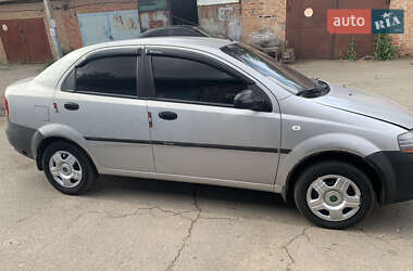 Седан Chevrolet Aveo 2005 в Миргороді