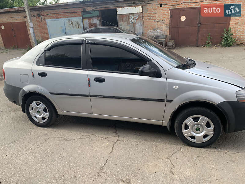 Chevrolet Aveo 2005