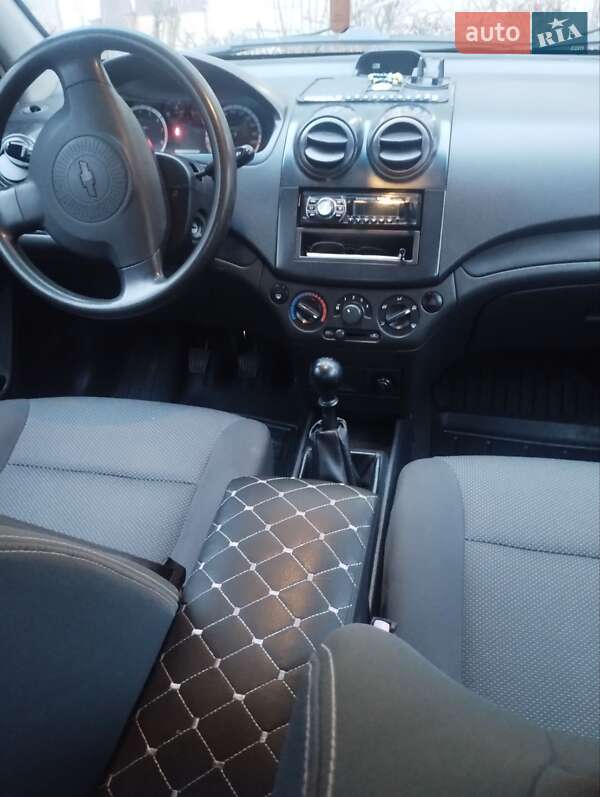 Седан Chevrolet Aveo 2008 в Новом Роздоле