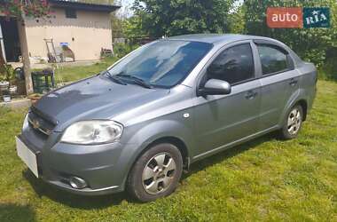 Седан Chevrolet Aveo 2010 в Києві