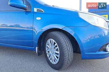 Хэтчбек Chevrolet Aveo 2008 в 