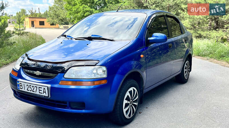 Седан Chevrolet Aveo 2005 в Кременчуге