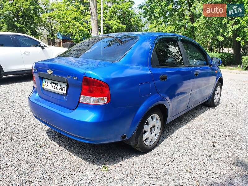 Седан Chevrolet Aveo 2005 в Запоріжжі