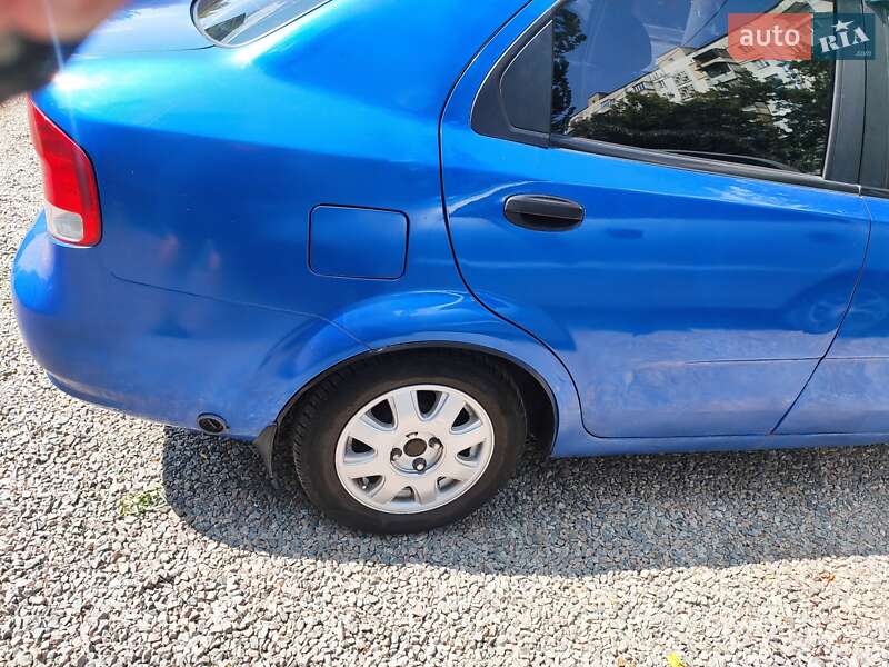 Седан Chevrolet Aveo 2005 в Запоріжжі