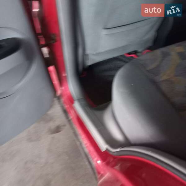 Хэтчбек Chevrolet Aveo 2005 в Киеве