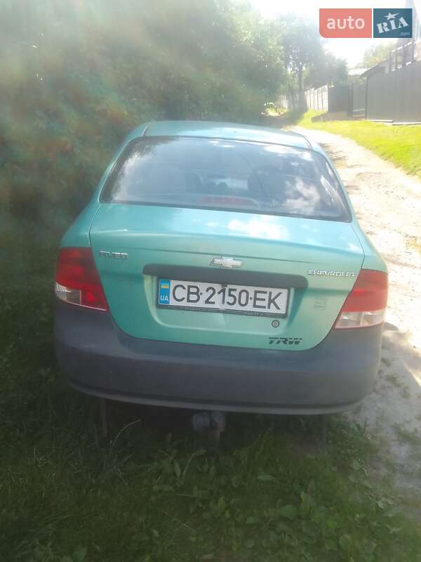 Седан Chevrolet Aveo 2005 в Чернігові
