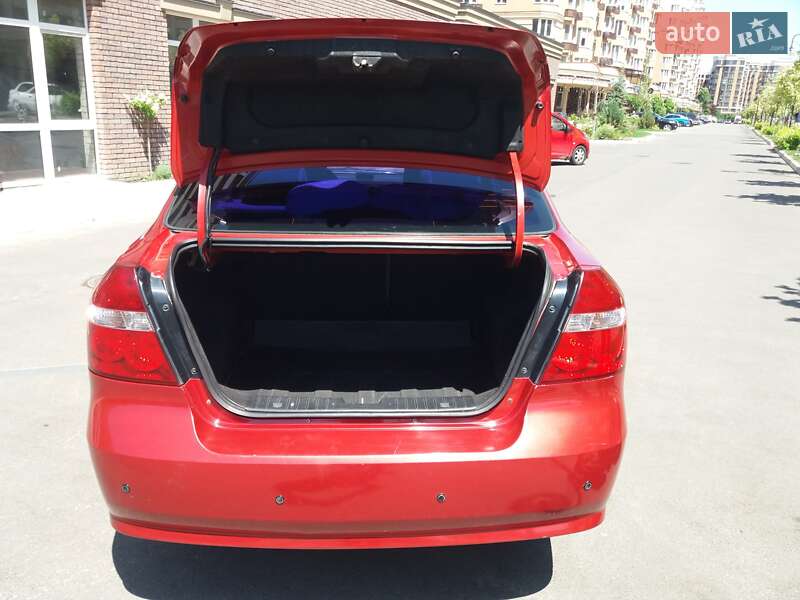 Седан Chevrolet Aveo 2011 в Софиевской Борщаговке